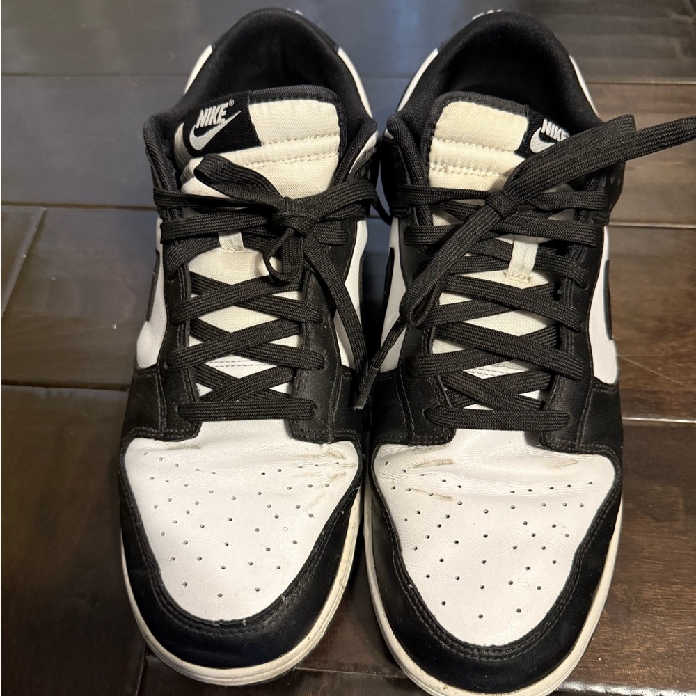 Nike Men's Black and White Sneakers